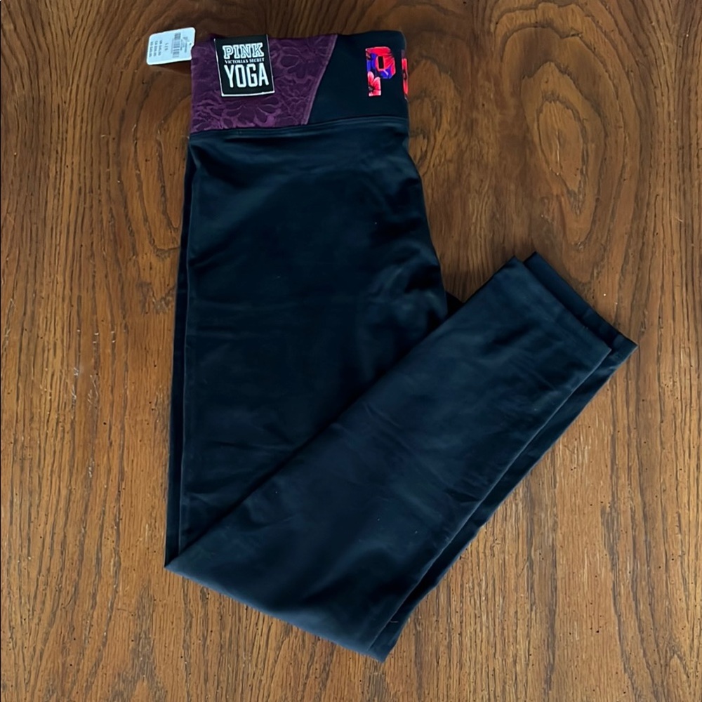 VS PINK Yoga pants NWT Sz Large